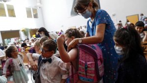 Read more about the article Ministrul Educației: Vacanța de primăvară va fi prelungită din 2 aprilie în 4 mai