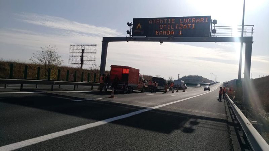Read more about the article Infotrafic: Restricții de circulație pe Autostrada A10 Aiud – Turda, pentru lucrări de asfaltare a carosabilului