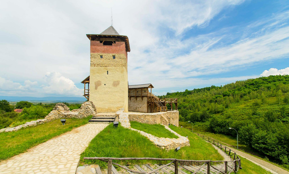 Read more about the article Sălaşu de Sus: Cetatea Mălăieşti – un punct de reper important pentru turişti