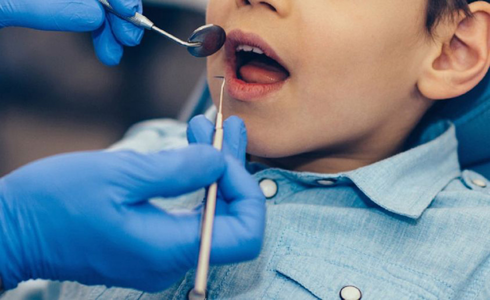 Read more about the article Consultații și tratamente stomatologice gratuite pentru elevi și preșcolari