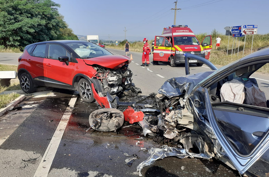 Read more about the article Accident rutier, pe DN 7, în localitatea Spini soldat cu 3 răniţi