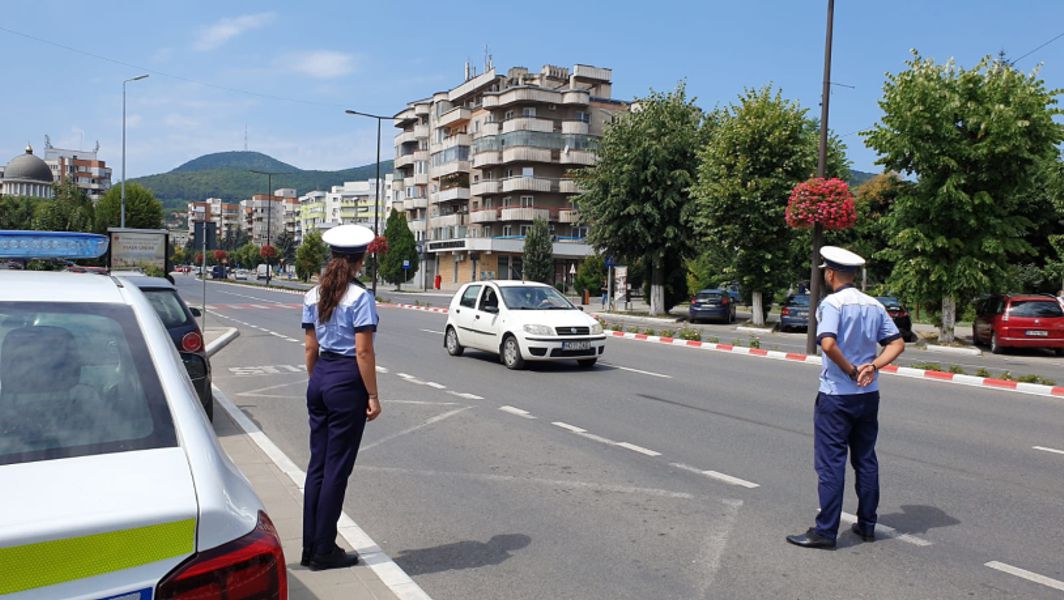 Read more about the article Polițiștii rutieri hunedoreni acţionează pentru prevenirea accidentelor rutiere
