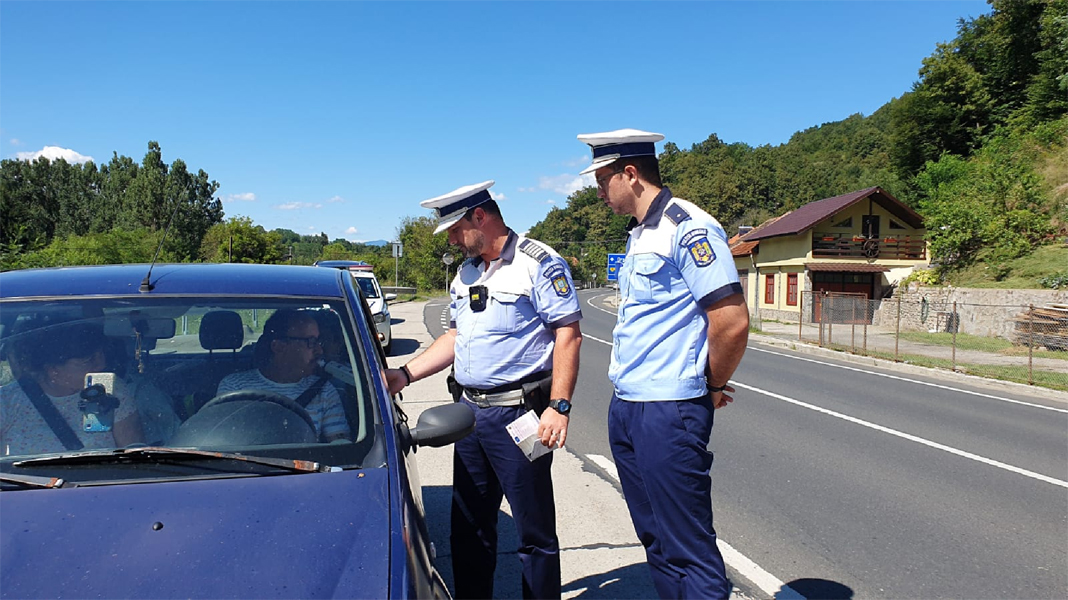 Read more about the article Şoferi băuţi sau cu permisul suspendat, prinşi în trafic de poliţişti