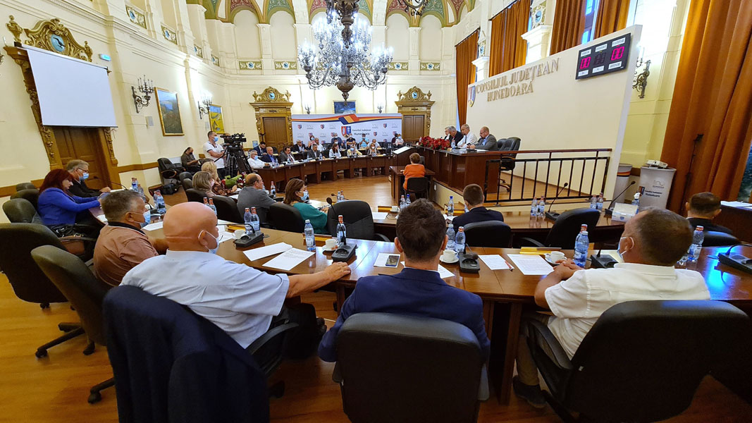 Read more about the article Miercuri, şedinţă extraordinară, în sistem videoconferinţă, la Consiliul Judeţean