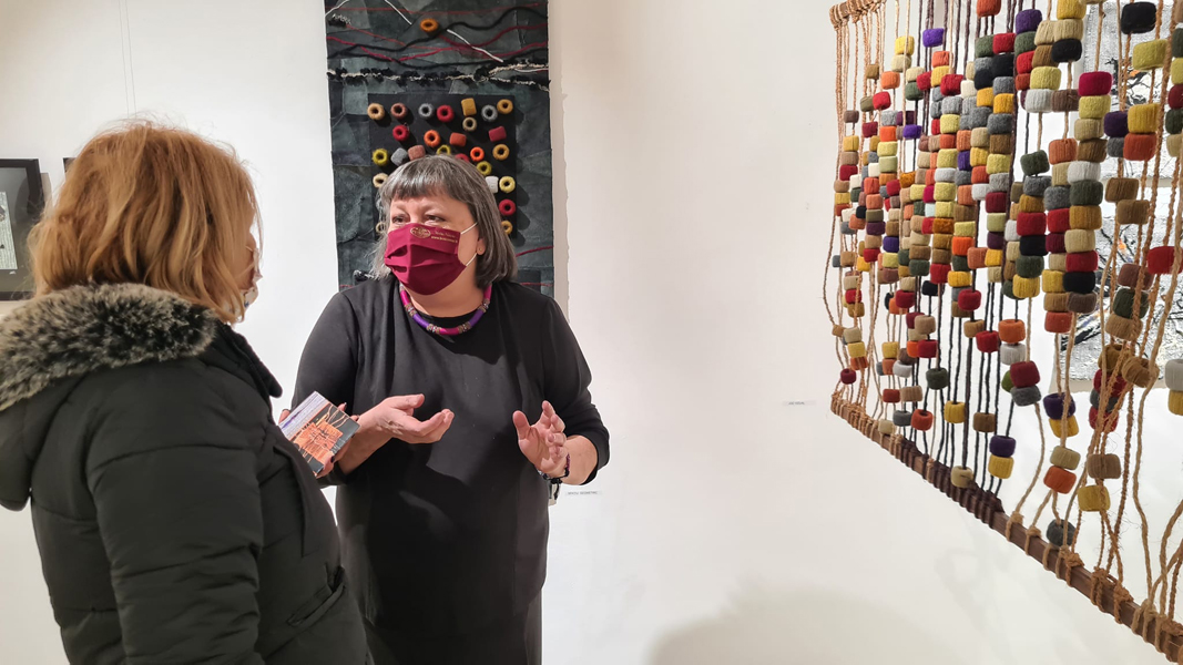 Read more about the article „Structuri”  – Expoziția de artă textilă semnată Ana-Maria Rugescu