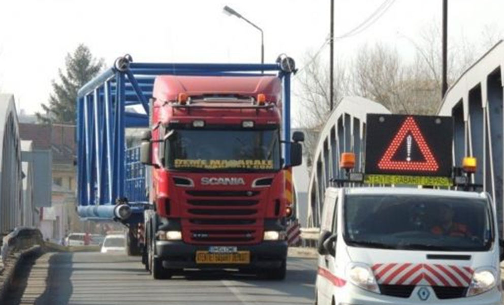 Read more about the article Un transport agabaritic tranzitează, MARŢI, judeţul Hunedoara