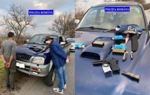Read more about the article O armă neletală, 96 de cartuşe şi 19 cuţite de vânătoare, găsite în maşina unui bărbat din Ilia