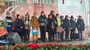 Read more about the article ”Iată, vin colindători…” la Consiliul Județean Hunedoara!