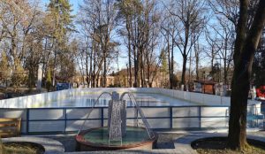Read more about the article Patinoarul de la Deva se deschide miercuri, 22 decembrie 2021