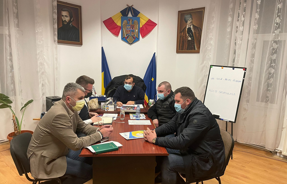 Read more about the article Prefectul și subprefectul s-au întâlnit cu primari din Țara Zarandului