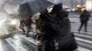 Read more about the article METEO: Cod portocaliu de vânt puternic în județul Hunedoara. Rafalele ating 140 de km/oră