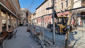 Read more about the article DEVA: Începe reabilitarea trotuarelor din Centrul Istoric