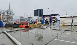 Read more about the article Convoiul organizat de CJ Hunedoara în sprijinul refugiaților din Ucraina a ajuns în localitatea Isaccea