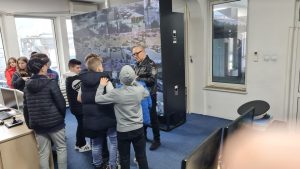 Read more about the article Poliția Locală Deva, gazdă pentru elevii de la școlile din oraș