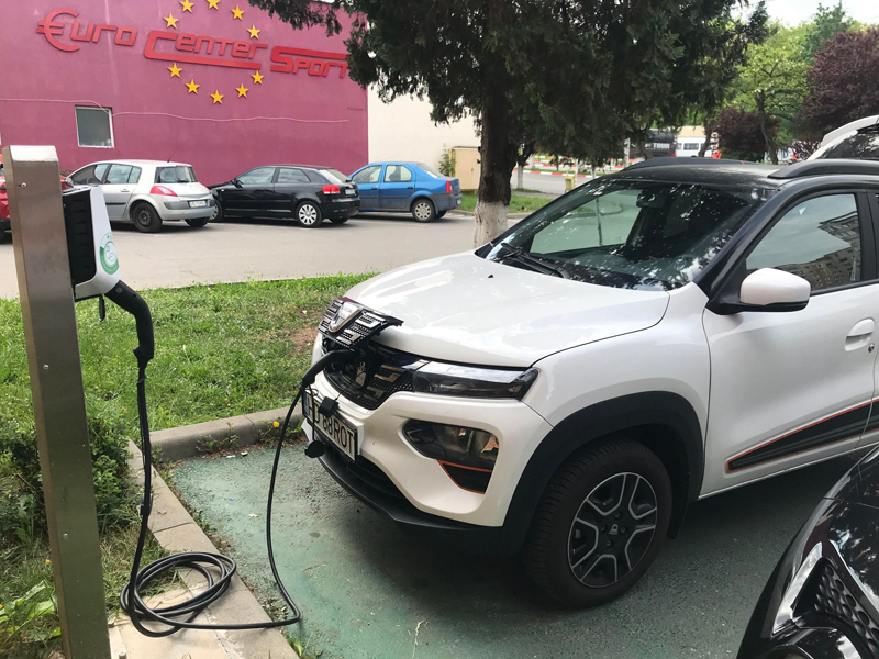 Read more about the article Staţii de încărcare pentru autovehicule electrice în Hunedoara