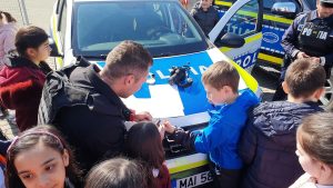 Read more about the article ”Sărbătoresc copilăria într-un mediu sigur!”