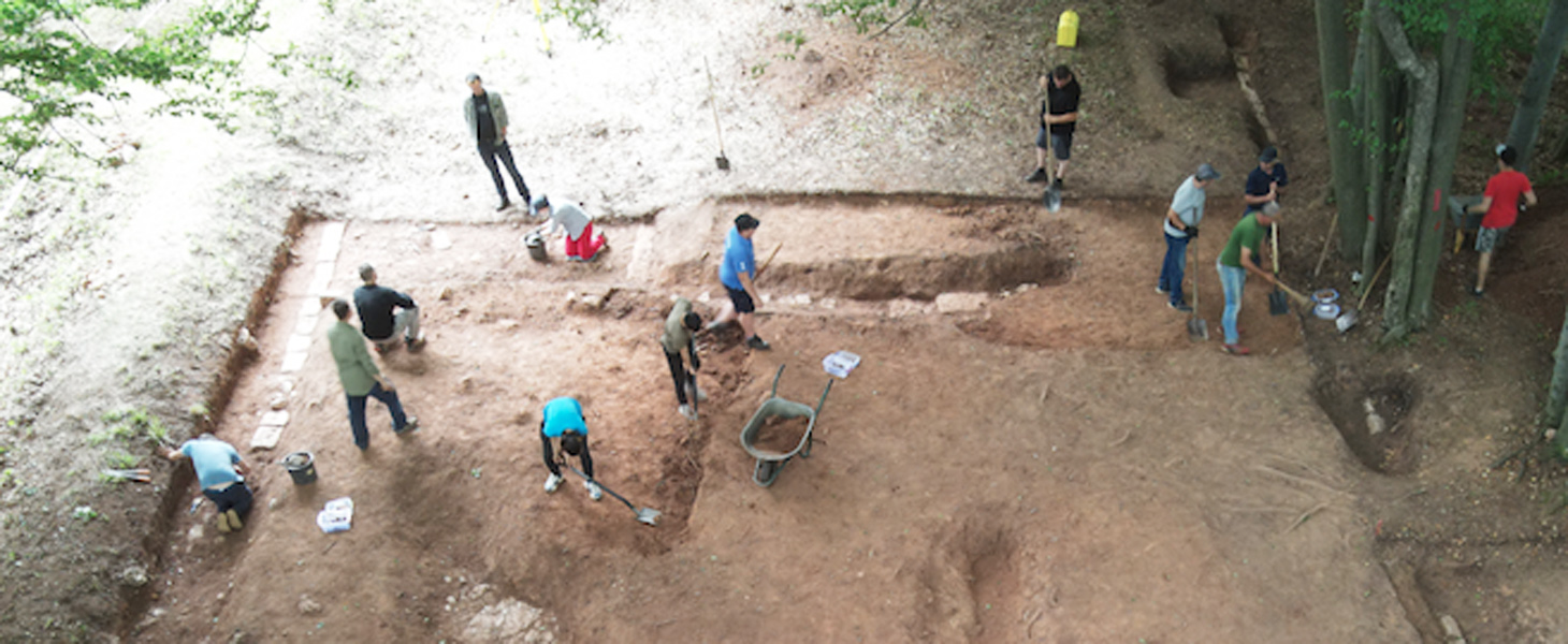 Read more about the article „Săpături arheologice sistematice în Munții Orăștiei”