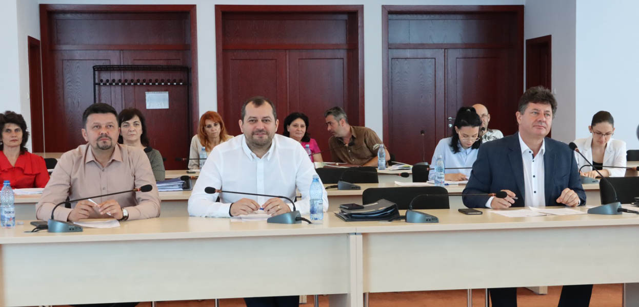Read more about the article CJ Arad alocă peste 1,1 milioane lei pentru renovarea energetică a Spitalului Judeţean