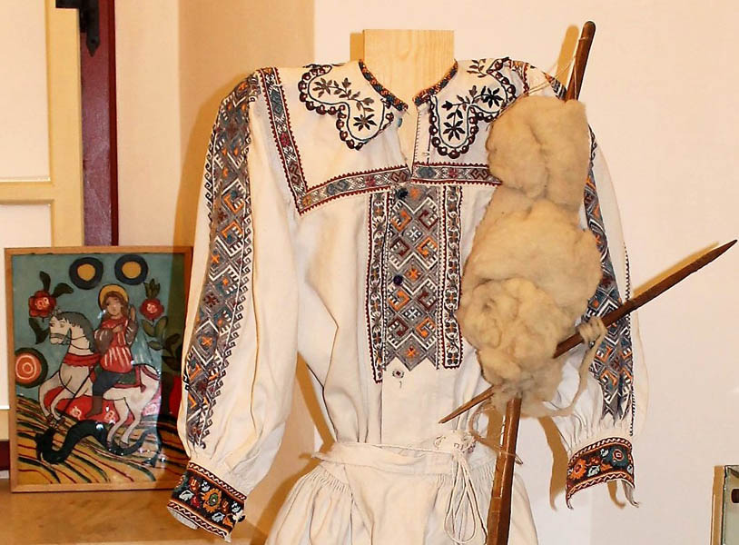 Read more about the article „Ziua Iei românești” și „Sânzienele”, la Muzeul de Istorie Locală și Etnografie din Brad