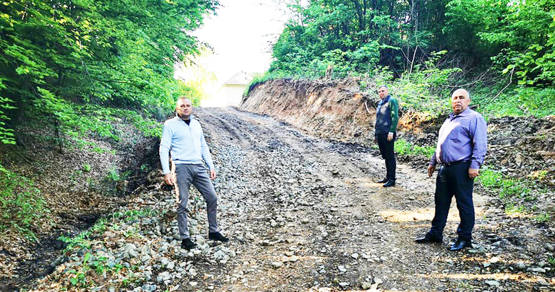 Read more about the article Bucureşci: Ploile au distrus mai multe drumuri comunale