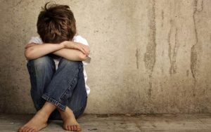 Read more about the article Aproape 16.000 de cazuri de abuz, neglijare şi exploatare a copilului, înregistrate în România în 2021 