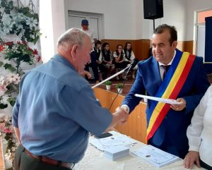 Read more about the article La Vaţa de Jos a avut loc premierea cuplurilor care au împlinit 50 de ani de căsătorie neîntreruptă