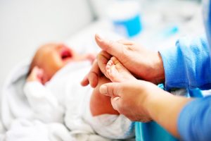 Read more about the article Aproape 300 de copii au fost aduşi pe lume de mame sub 18 ani
