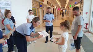 Read more about the article Poliţiştii hunedoreni – implicaţi în campania “VACANŢA S-A TERMINAT. SUNTEŢI PREGĂTIŢI PENTRU UN NOU ÎNCEPUT?”