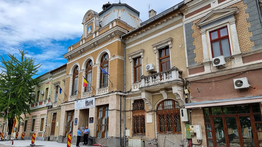 Read more about the article DEVA: Vineri, consilierii locali, convocaţi în şedinţă extraordinară