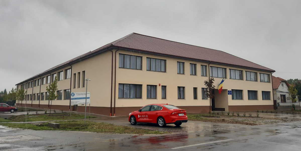 Read more about the article ARAD: Noua şcoală din comuna Semlac îşi deschide porţile