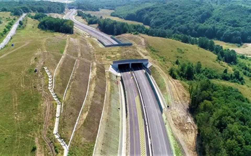 Read more about the article CNAIR a semnat contractul pentru proiectarea și execuția secțiunilor E și D ale lotului 2 din autostrada Lugoj – Deva