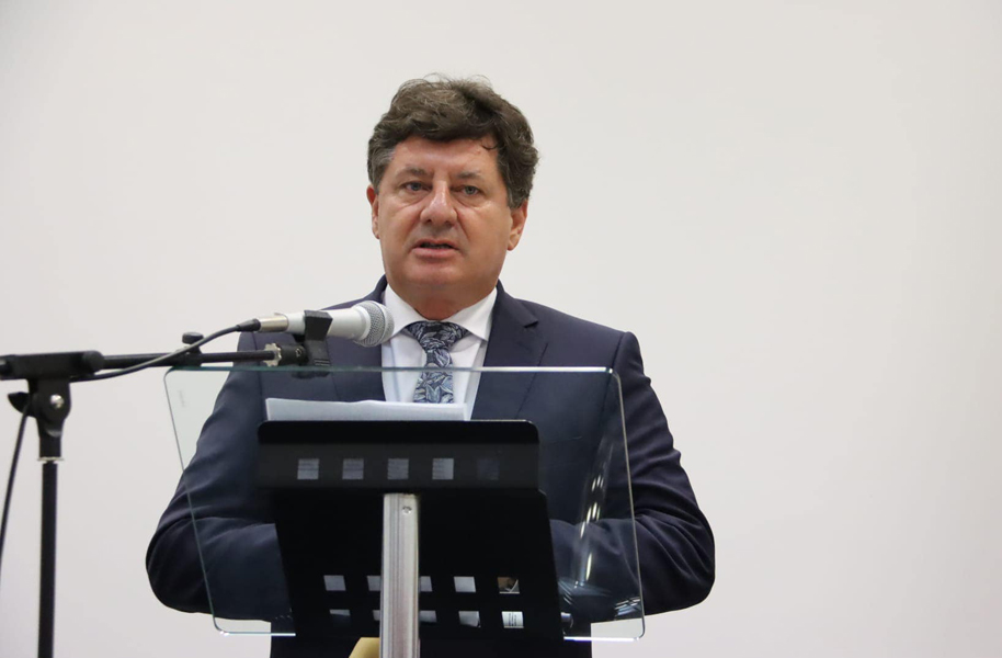 Read more about the article Iustin Cionca: „L-am invitat pe prim-ministru la semnarea contractului de construire a ultimei părţi din centura Aradului”