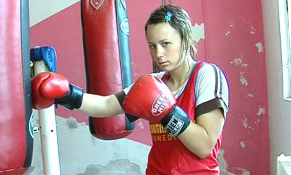Read more about the article BOX feminin: Xenia Jorneac, învinsă la Brno, dar continuă să boxexe pentru supremație