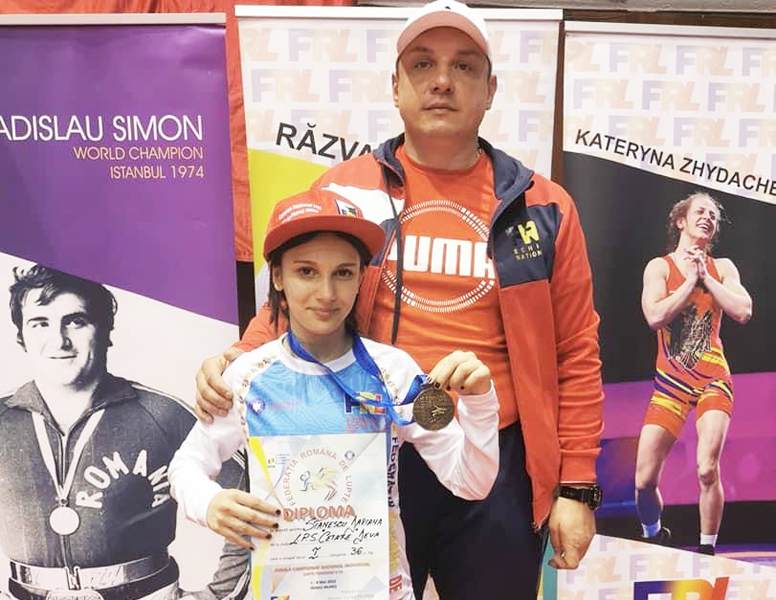 Read more about the article Lupte libere: Medalii pentru sportivii din Deva la Campionatul naţional de lupte