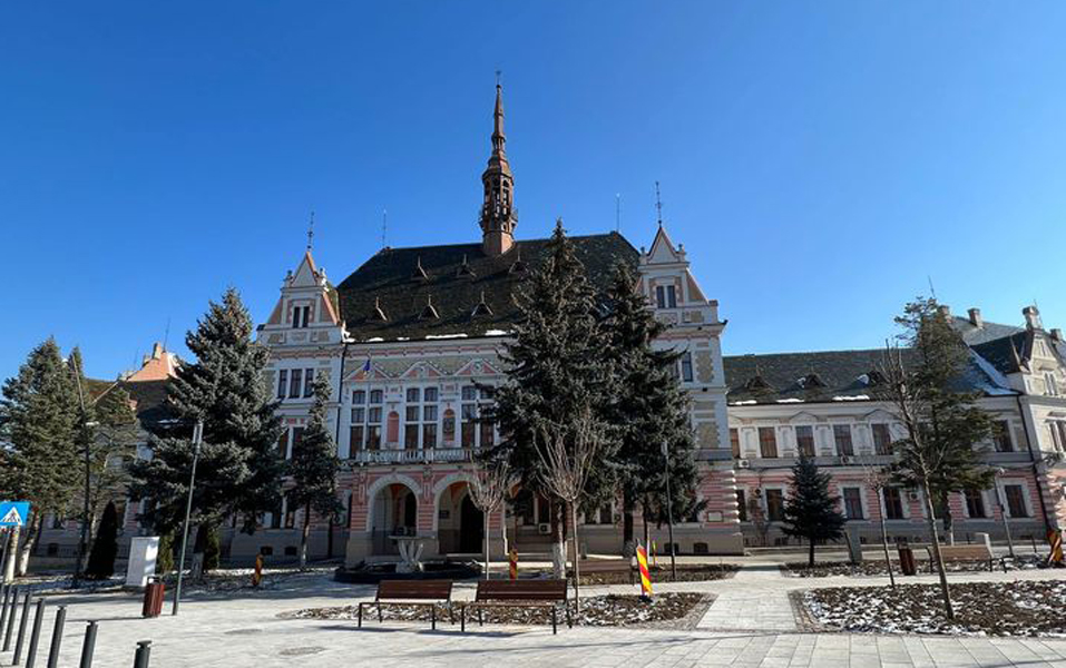 Read more about the article PNRR: clădirea CJ Hunedoara, reabilitată în “Valul Renovării”