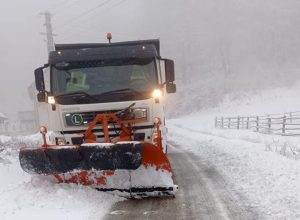 Read more about the article Intervenții pe DRUMURILE JUDEȚENE în cursul nopții trecute