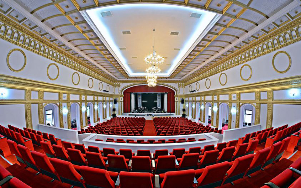 Read more about the article Interes crescut pentru primul spectacol de teatru, la Hunedoara