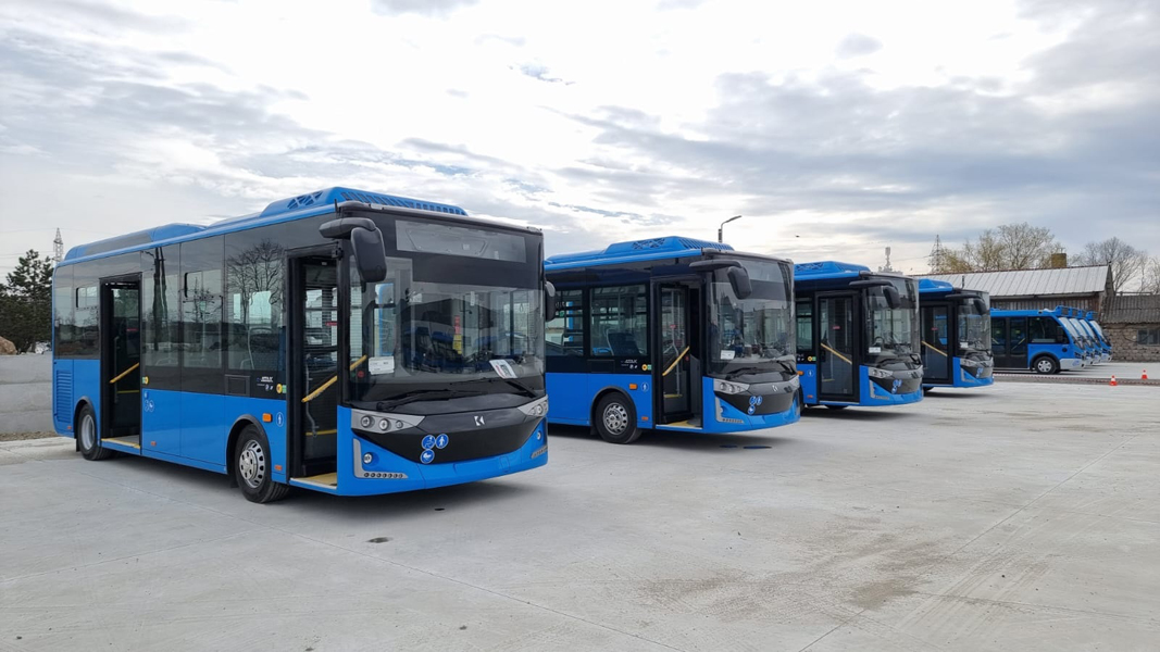 Read more about the article <strong>Parcul de vehicule ecologice electrice al municipiul Deva pentru transportul public local este complet!</strong>