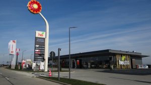 Read more about the article 4 noi spații de servicii moderne deschise pe A1, Nădlac – Arad