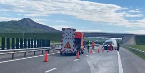 Read more about the article Accident de circulaţie pe A1, zona Ilia. Patru maşini s-au ciocnit