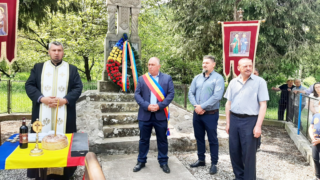 Read more about the article Bucureşci: Eroii neamului, comemoraţi cu cinste în satul Răscoalei lui Horea, Cloşca şi Crişan