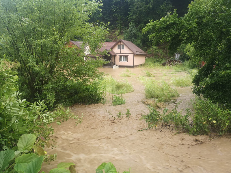Read more about the article Furtuna de sâmbătă după-masă a provocat pagube însemnate în zona Groş-Cerbăl