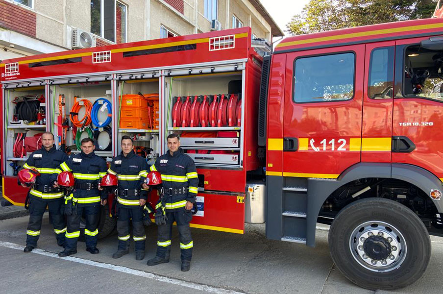 Read more about the article Tehnică nouă de intervenţie, în dotarea pompierilor militari de la ISU Hunedoara