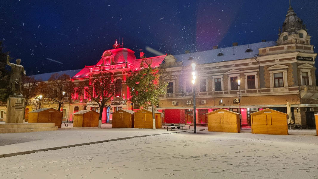 Read more about the article „Târgul de iarnă” de la Deva se deschide vineri, 1 Decembrie 2023!