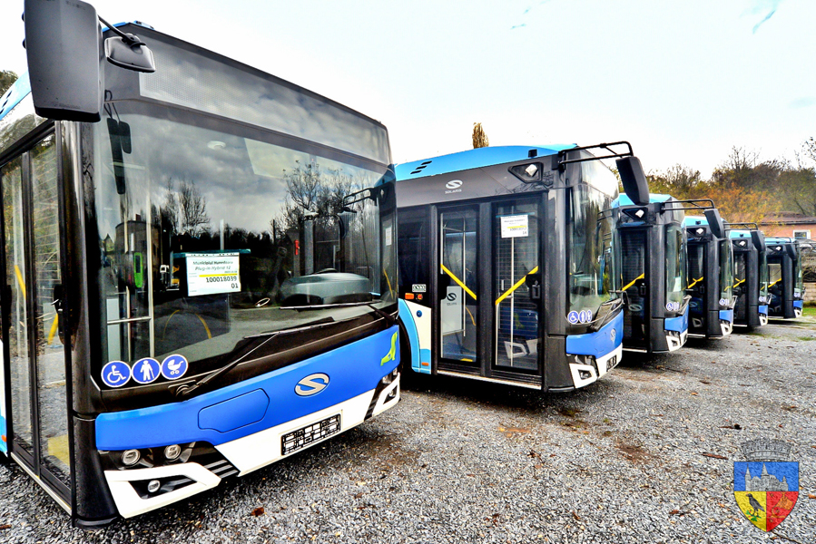Read more about the article HUNEDOARA: Au sosit toate cele 20 de autobuze noi. Se continuă lucrul la noua autobază.