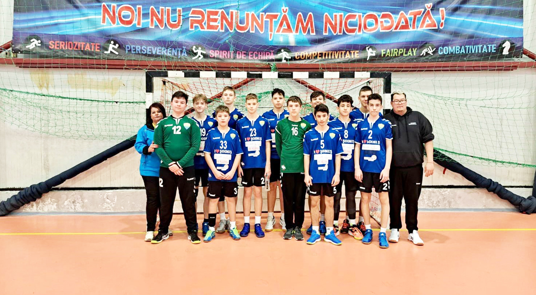 Read more about the article Handbal juvenil: Juniorii de la ACS Viper Deva, locul III în turneul de la Nădlac