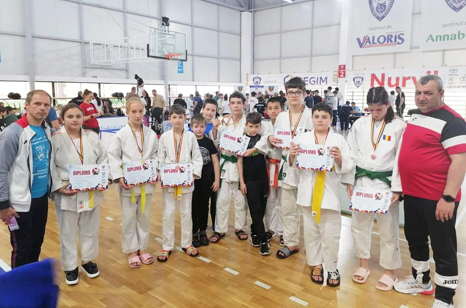 Read more about the article Judo: Reprezentanții de la LPS Cetate Deva, pe podium la Vâlcea