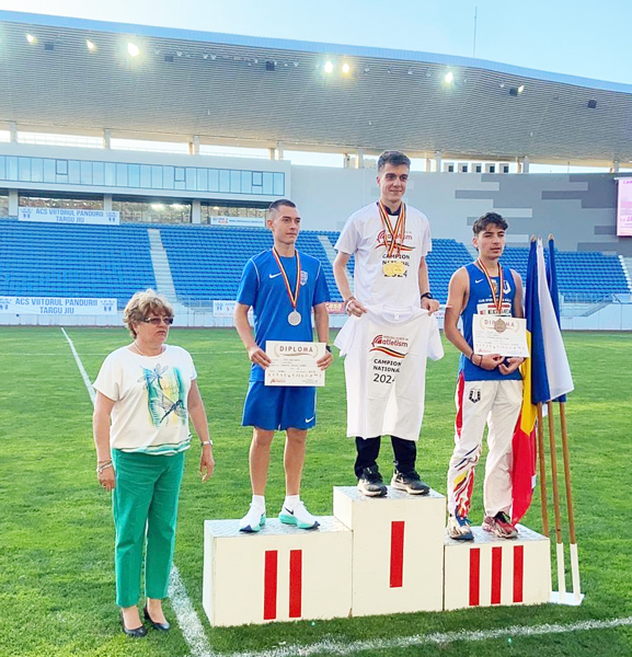 Read more about the article Atletism: Doi atleți deveni au cucerit medaliile de argint la Campionatul național