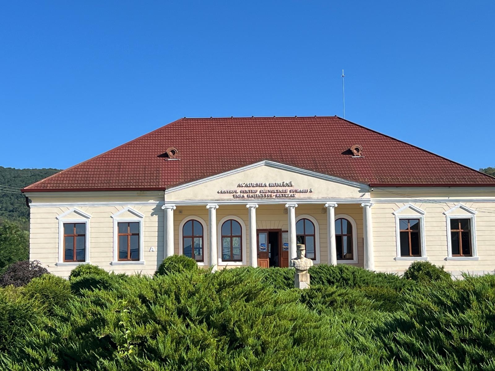 Read more about the article Școala de vară „Sub semnul istoriei”, în județul Hunedoara