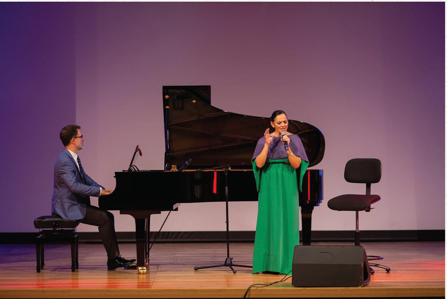 Read more about the article Concert TangOdiseea – O seară de tango interbelic românesc cu Analia Selis și Ștefan Doniga